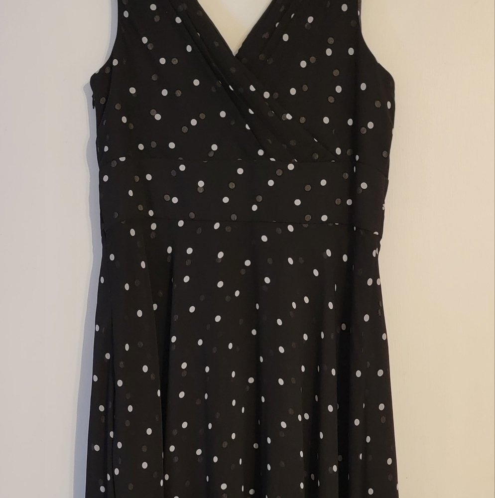 White House Black Market Black Polka Dot Dress Size 12 Babydoll Fit & Flare - Picture 3 of 8